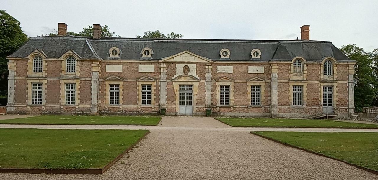 Bed and Breakfast Chateau De La Ferte Saint Aubin Exterior foto